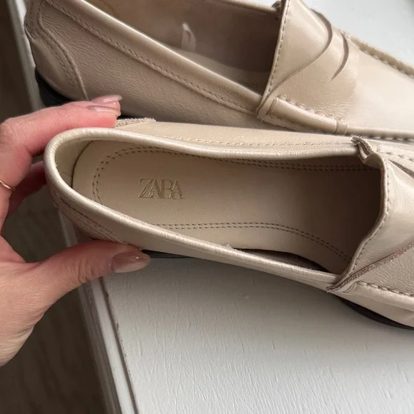 Zara Cream Leather Loafers - Picture 2 of 5